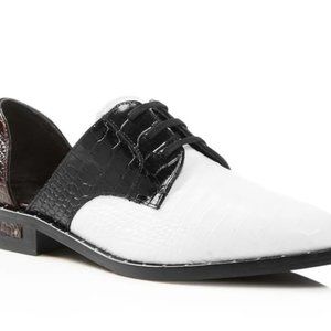 Freda Salvador Wit d'Orsay Croc-Embossed Oxfords